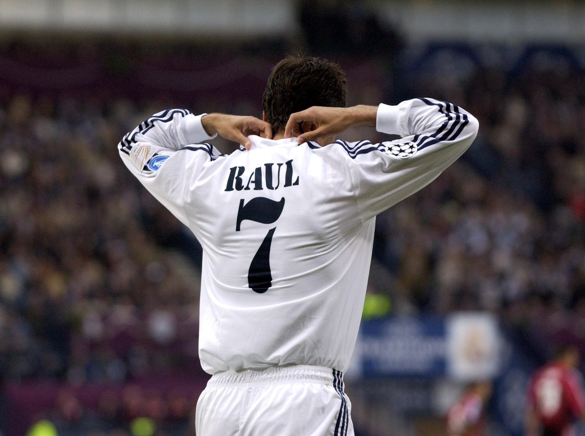                           Happy birthday Raúl González Blanco . 