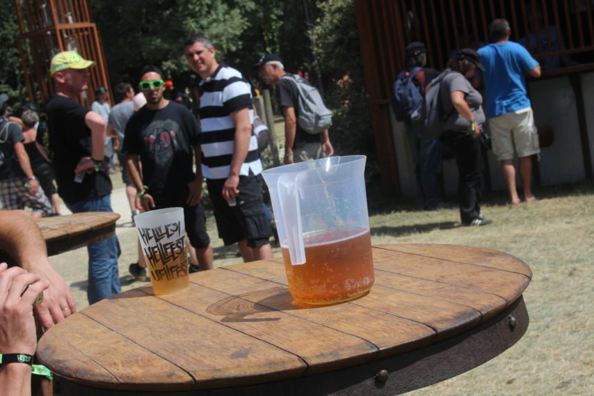 #Hellfest : 800 000 pintes de bière vendues au festival, le record battu ! actu.fr/?p=17492743 via <a href="/HebdoSevreMaine/">Hebdo Sèvre & Maine</a> <a href="/hellfestopenair/">Hellfest Open Air Festival</a>