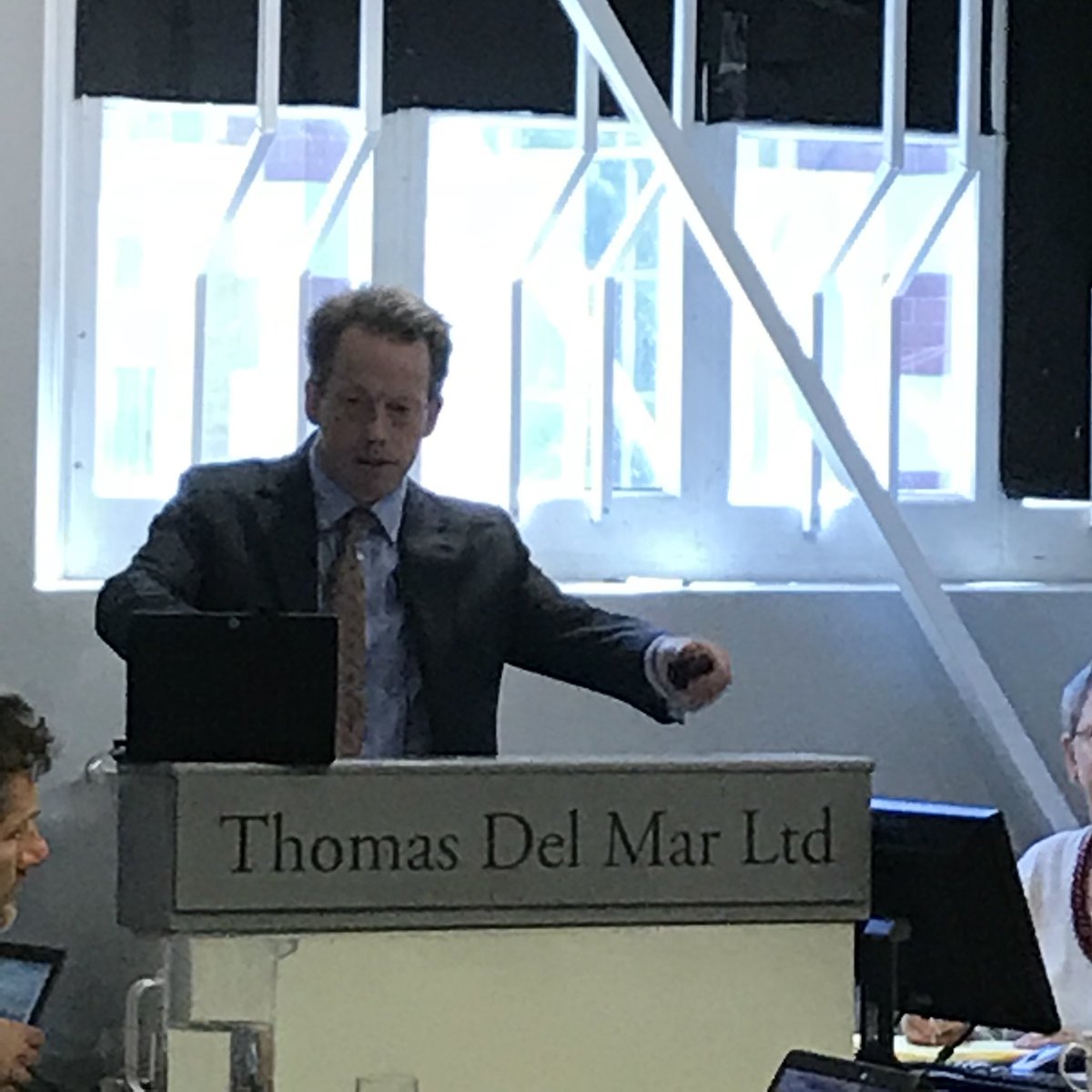 OlympiaAuctions's tweet photo. Now over to Thomas Del Mar.  #auctionongoing #Europeanswords https://t.co/qup9VZl5lm