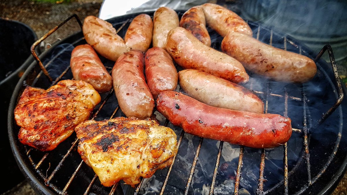 veg_box's tweet photo. We have everything you could possibly need for a perfect weekend of #Bbq #Buildyourmeatbox #bbqsupplies @devonwoodsmoke @AngusandOink @BelfastBBQ @FoodDrinkDevon https://t.co/IrW7L7fHs4