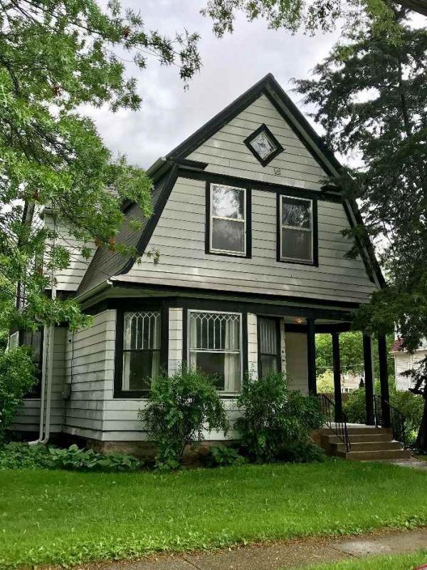 BeckyAdamsRemax's tweet photo. Check out my #listing in #Byron #IL  #realestate #realtor https://t.co/eVNpDRhdYc https://t.co/jkI1csF8pJ
