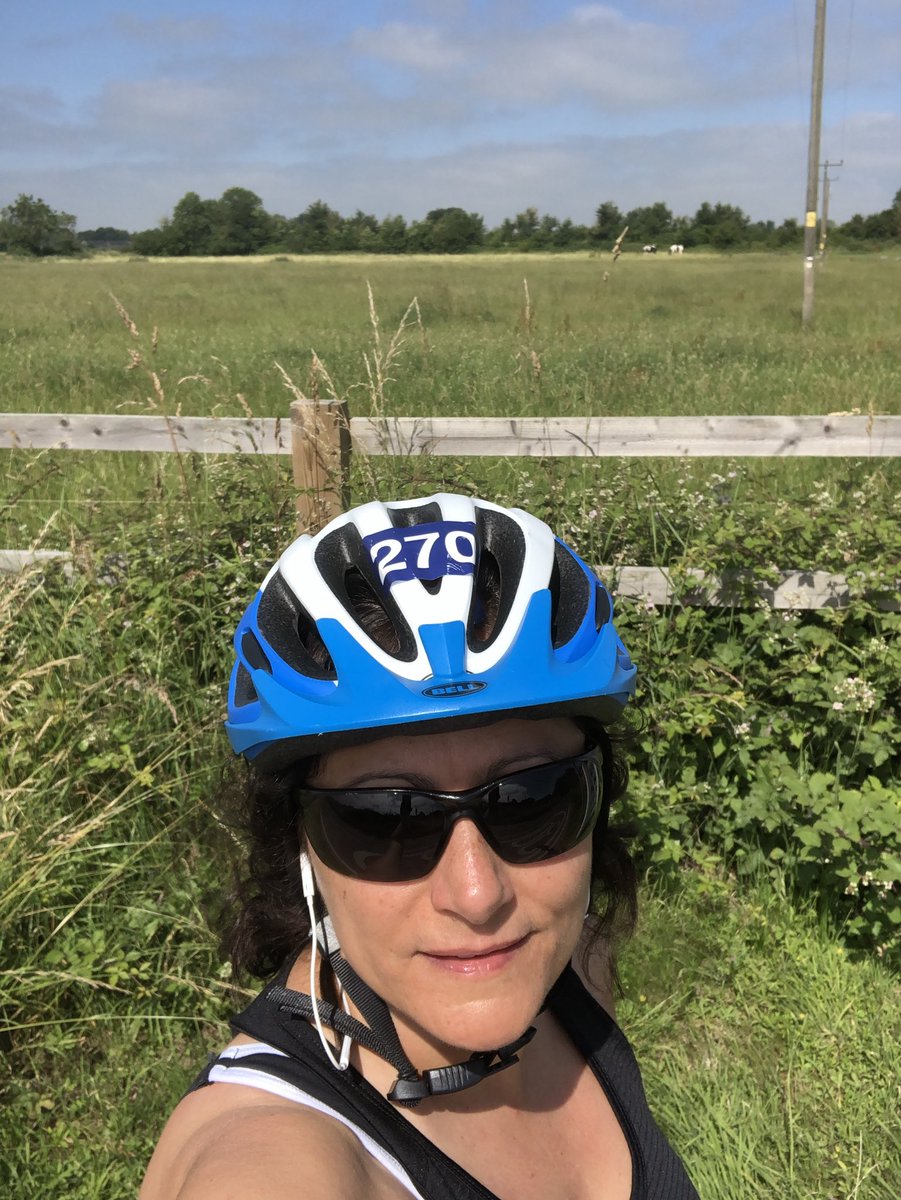 🚴‍♀️🚴‍♀️So Strava says 38.1kms / 23.67m

But it wasn’t the greatest of rides. Legs not engaged properly, mind all over the place. 

Winners never quit and quitters never win. Pleased I pushed 35kms today. 

#worklifebalance #freedomtochoose #dianasdesignyourlife