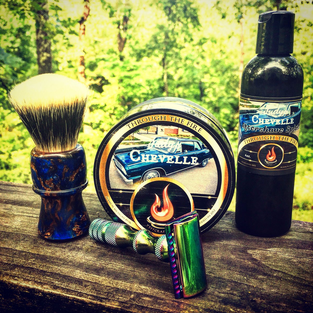 bsbrewery17's tweet photo. Wednesday #sotd with TTFFC Judy’s Chevelle soap and splash, @WCShaving Titanium series closed comb razor and #eliterazor Blue &amp; Copper brush. #wetshaving #blueberry #safetyrazor #badger https://t.co/DT4JIusFe8