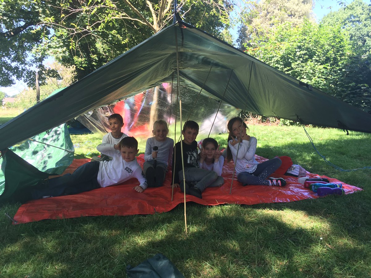 LlanyPrimary's tweet photo. Some of the best Y3 shelters. Protection from the heat. #forestschoolswales #cyfleon #outdoorlearning wales #getoutside #treeidentification https://t.co/L6drTbBvtT