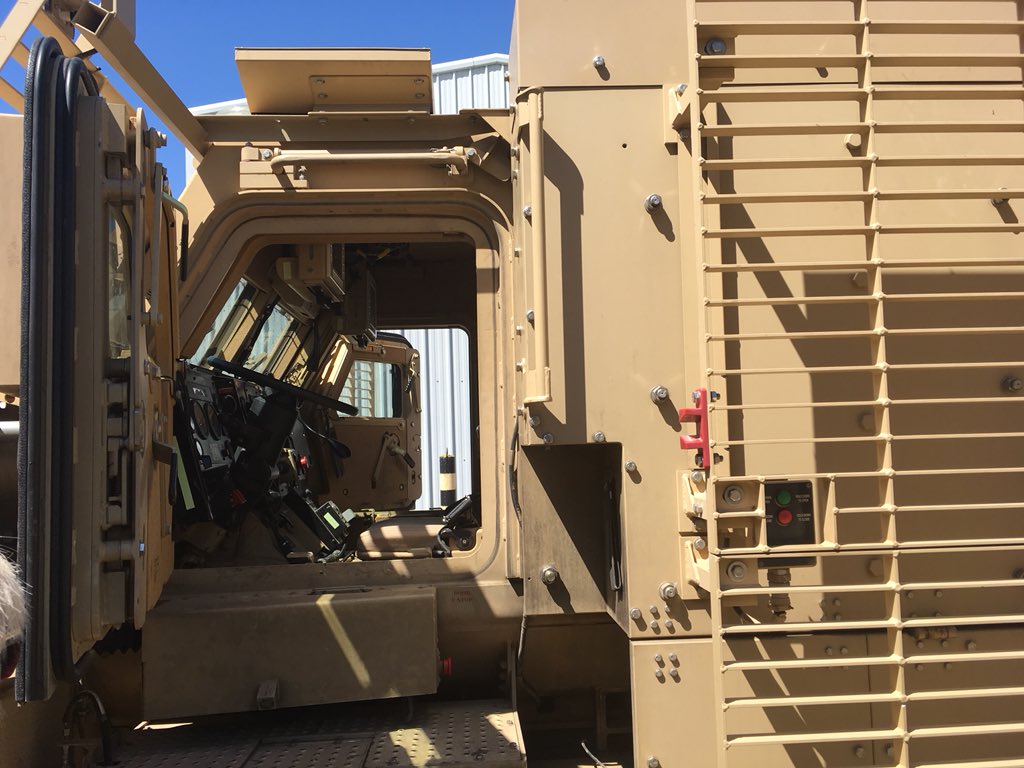 ICE_SEEngland's tweet image. Finale of our Barracks tour in Aldershot- taking a closer look at military vehicles @ICEThamesValley #thisiscivilengineering @ICE_engineers @AyoSokale