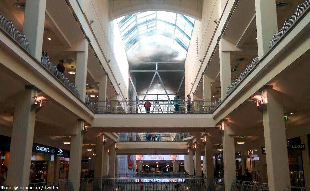 Тц шоколад кострома. Торговый центр тройка москва. Пожар на бауманской. Тц тройка красносельская. Торговый центр москва что произошло.