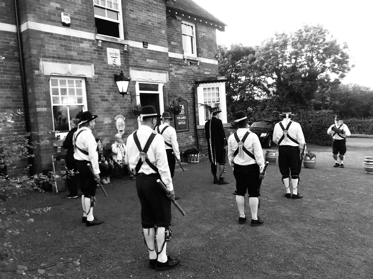 WE'RE DANCING TONIGHT AT THE BEDFORD ARMS, SOULDROP bedfordmorrismen.com/new-events/201…