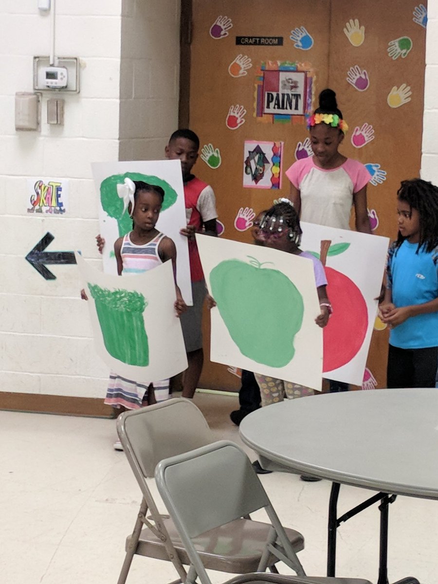 Celebrating the kickoff of #summermealsMD with <a href="/MayorPugh50/">Mayor Catherine Pugh</a> call @UnitedWay2_1_1 or visit mdsummermeals.org for sites <a href="/bmoredhcd/">Baltimore DHCD</a> <a href="/BaltimoreFire/">Baltimore Fire</a> <a href="/BaltPartnership/">BmoreKidsEat</a> <a href="/BaltCitySchools/">Baltimore City Public Schools</a>