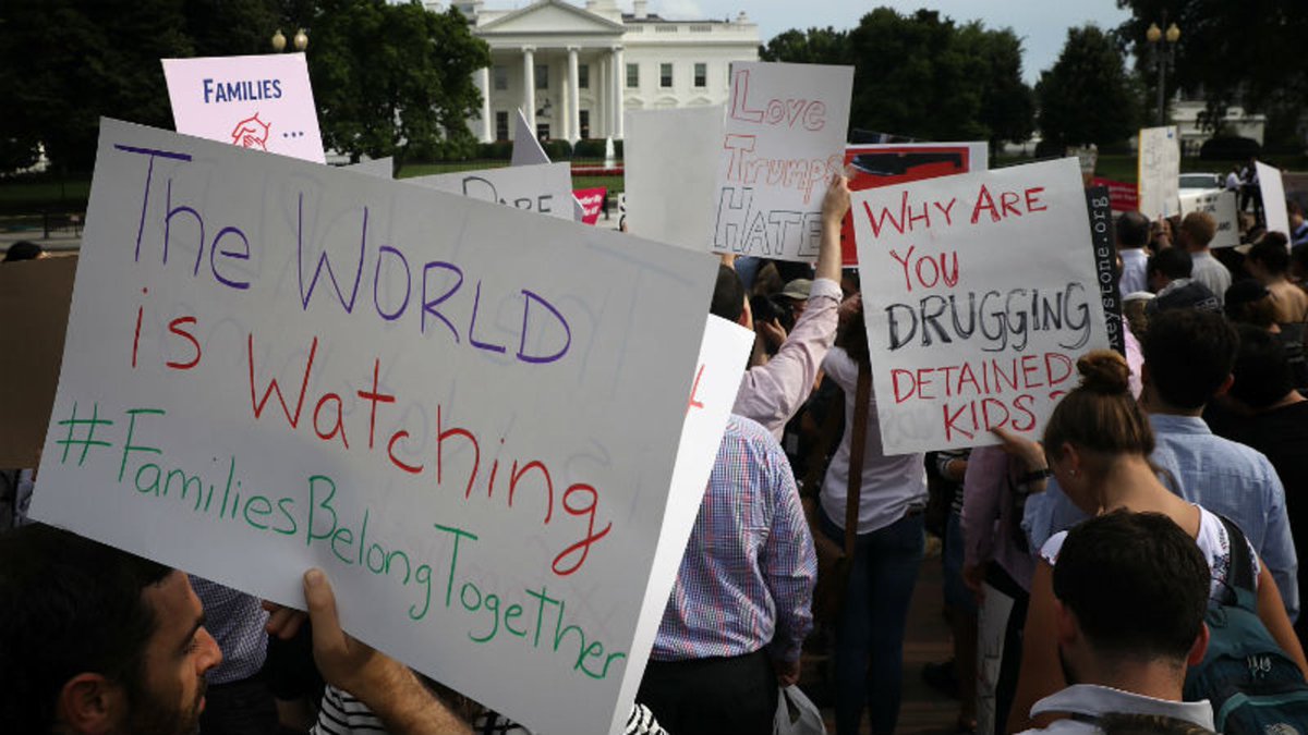 Marianelazal's tweet photo. Federal Judge Ignores Trump Administration and Orders All Migrant Families to Be Reunited Within 30 Days https://t.co/n2Pqs4biMv https://t.co/Qjg5Fy723a
