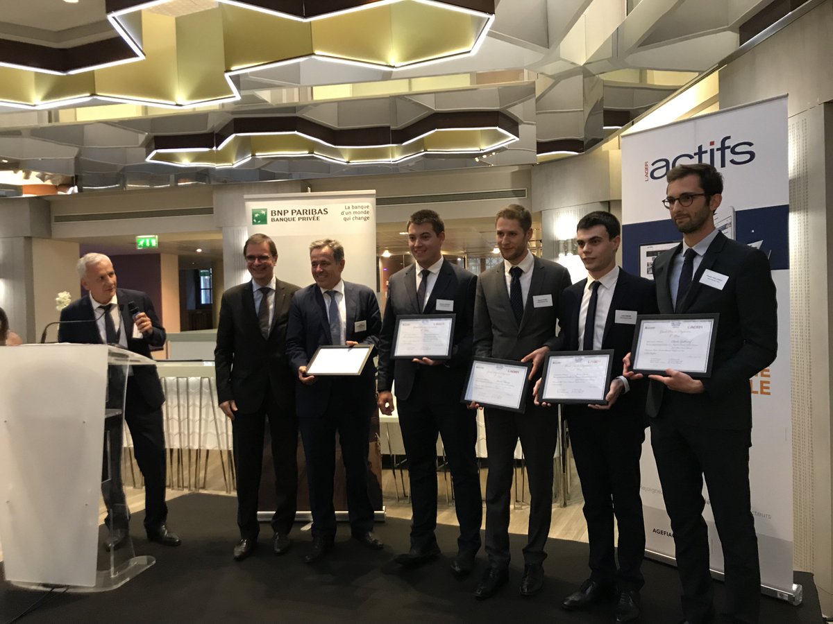 LeCercleWealth's tweet photo. [CONCOURS] Bravo également aux lauréats du Grand Prix de l’Ingénierie #GPPJD 2018 :
Benjamin DEROUET, Charles GUILLANEUF, Agathe LAUWERIER, Jason MASSE et Benoît THOUMY du Master 2 Droit du Patrimoine Professionnel @Paris_Dauphine https://t.co/iyXL7iLRV4