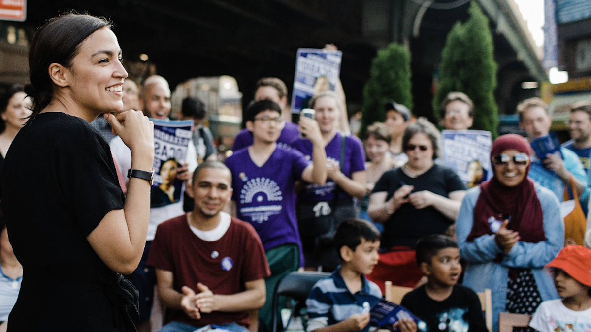 democracynow's tweet image. 28-Year-Old Socialist Alexandria Ocasio-Cortez Wins Primary, Backing Medicare for All &amp;amp; Abolishing ICE ow.ly/lqRo30kGSpi