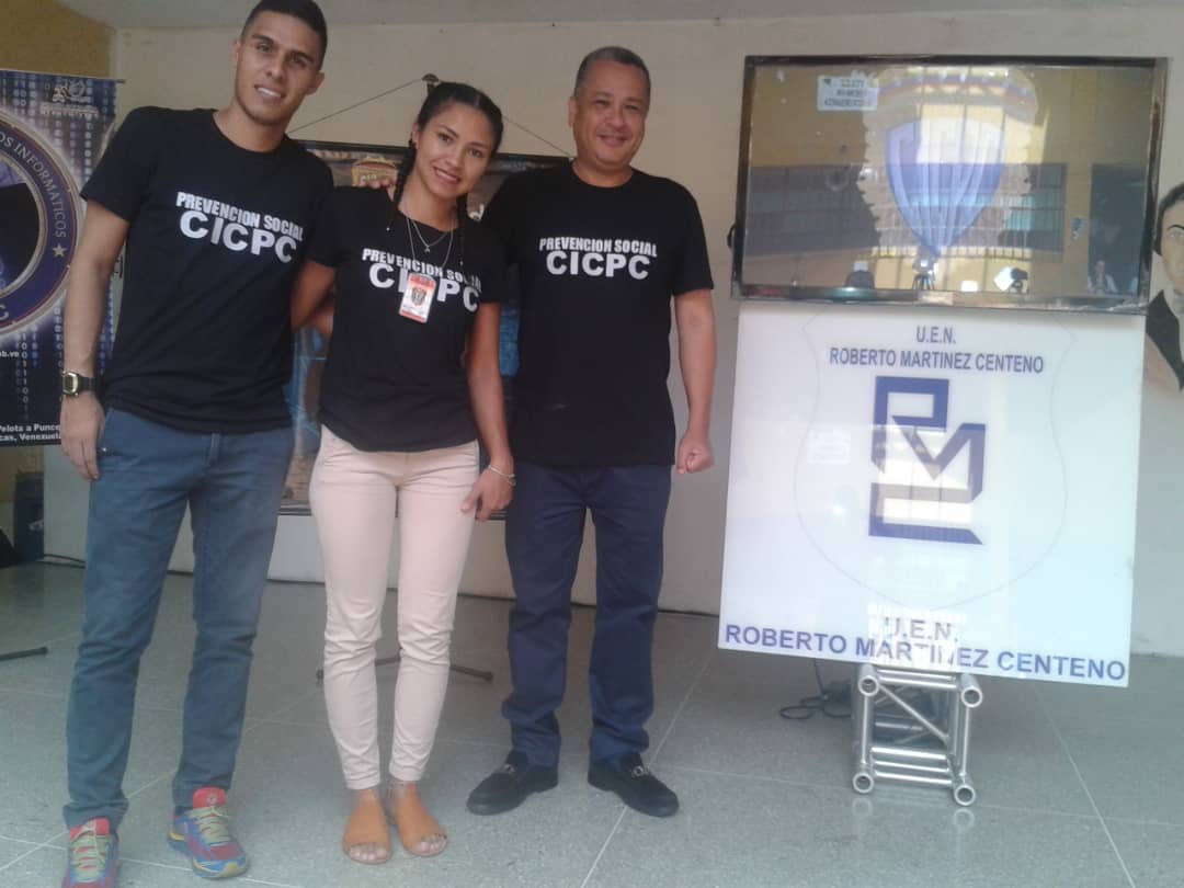 secretariacicpc's tweet image. Programa de Prevención Social va al Liceo Unidad Educativa Nacional &quot;Roberto Martinez Centeno&quot;, ubicado en el sector Garcia Carballo, parroquia Caricuao.