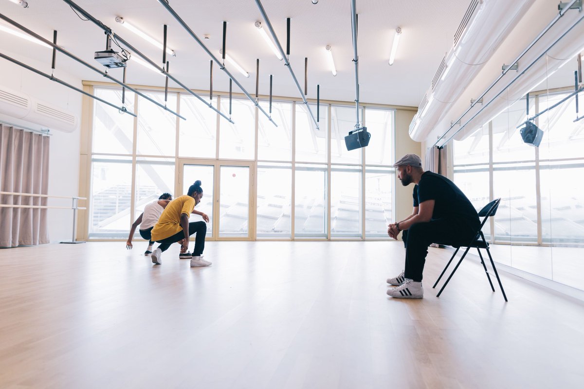 «STORY 10» We are the storytellers of dance

“In this dark time we will only survive if we start treating each other as brothers and sisters.”🙌
Here's a snippet of the behind-the-scenes photos of “Flux Sanguin performed by The Gamal Brother. 

#storytelling #dance #unity #BTS