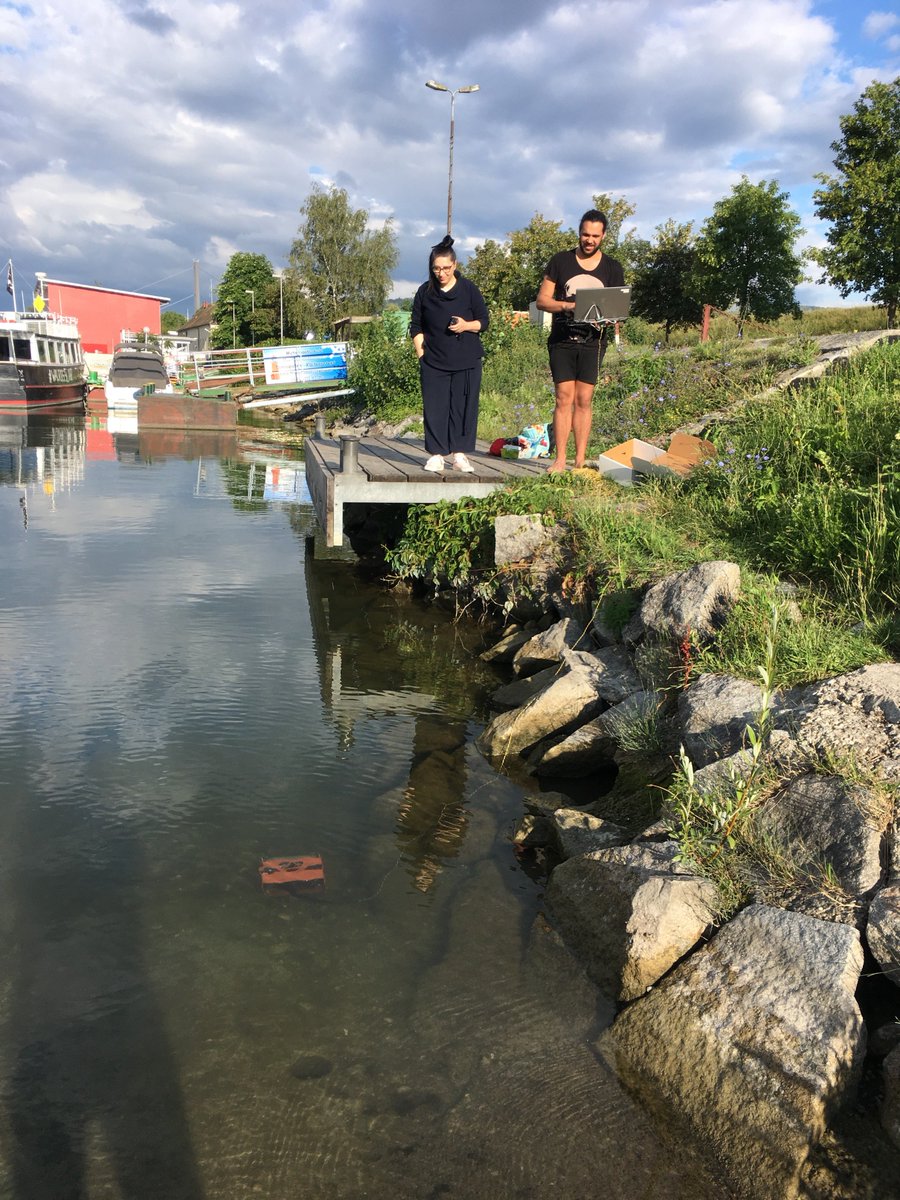 roiiroiiro's tweet image. early morning underwater drone testing team Gjino &amp;amp; Roro &amp;amp; Huey &amp;amp; Jessica &amp;amp; Christl  #drone #first_test #residency #arselectronica #emap #emare #winterhafenlinz #donau #earlyinthemorning #underwaterdrone @ArsElectronica
