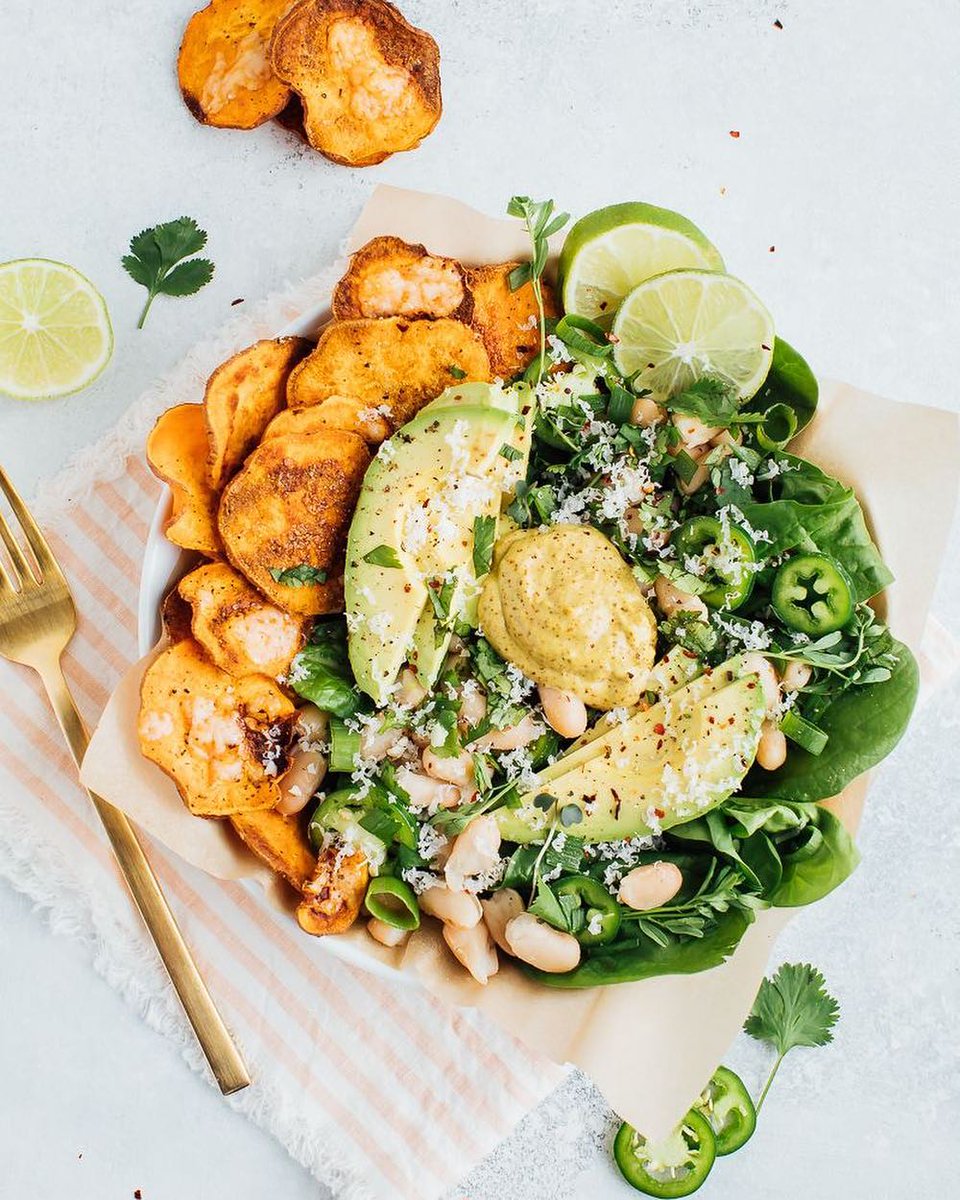 cookbookplugin's tweet image. These ain’t your average #nachos. These have been upgraded ⬆️. Check out this loaded sweet potato nacho salad bowl @eatingbirdfood made from the @cottercrunch cookbook, Nourishing Superfood Bowls!

instagram.com/p/BjxmtDNDHk2/
