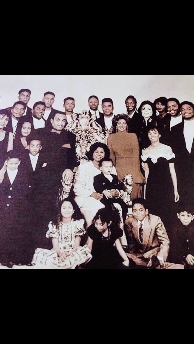 tourya4's tweet image. 🙏🙏🙏 Just know We are here for you!! Strengh and prayers for the whole family