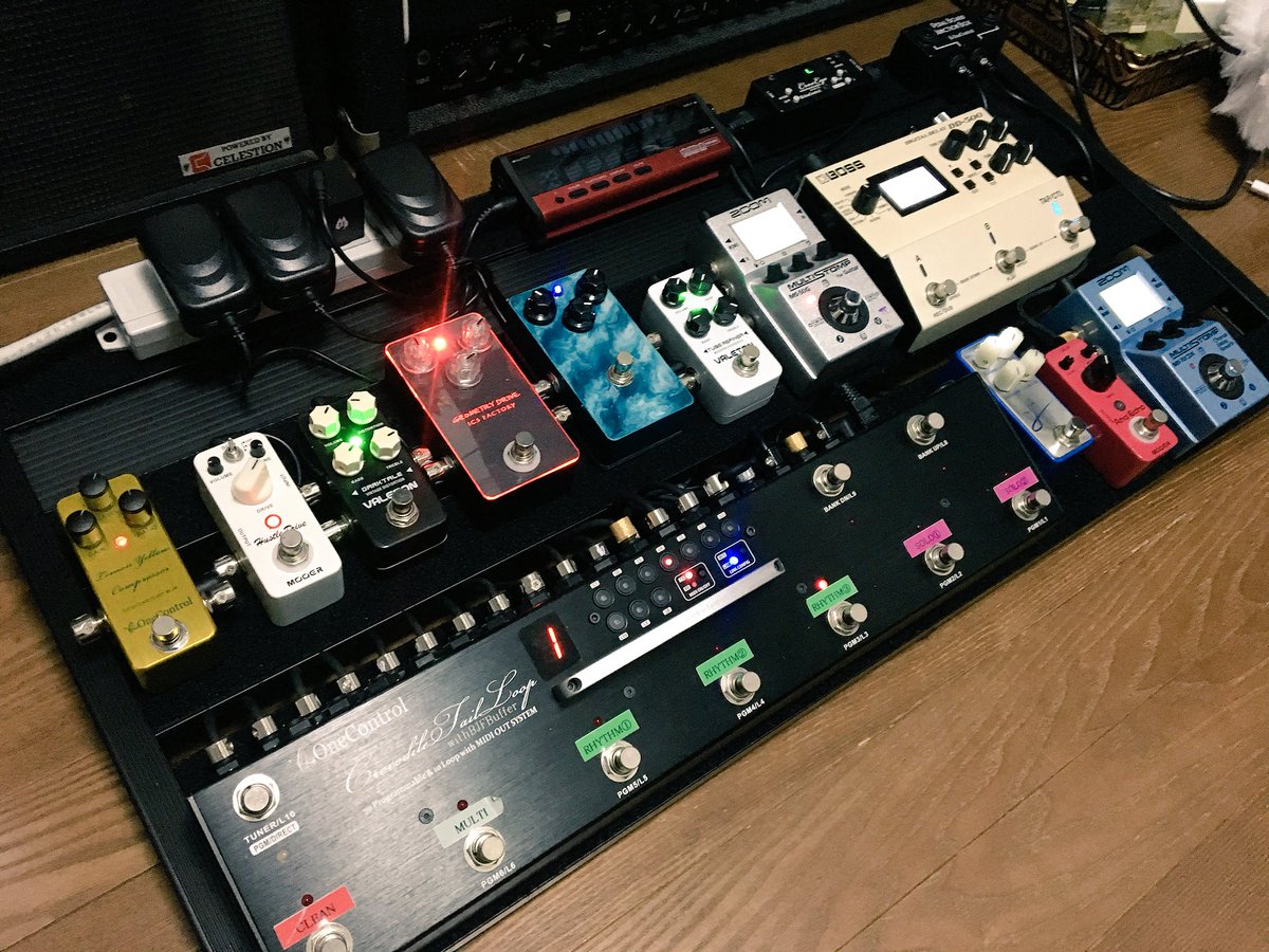 kei_style_'s tweet photo. 前評判通り、ナチュラル系のコンプだと思います。思い切りエフェクティブなコンプも嫌いではないけどピッキングニュアンスもしっかり反映されるから、最近の自分のプレイスタイルにはとてもあっています！いいものを入手した！

#onecontrol 
#lemonyellowcompressor
#エフェクター https://t.co/s9rLlesxga