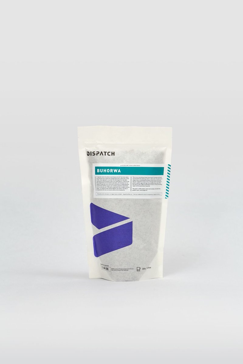 dispatchcoffee's tweet photo. On se fait peau neuve! Voici nos nouveaux sacs de café. Ils font partie d’une évolution de marque qui se fait en parallèle avec le lancement (prochain!) de notre de nouvelle boutique en ligne et service d’abonnement. Restez à l'affût! #dispatchcoffee #unmeilleurpointdedépart https://t.co/YgYtZkxgos