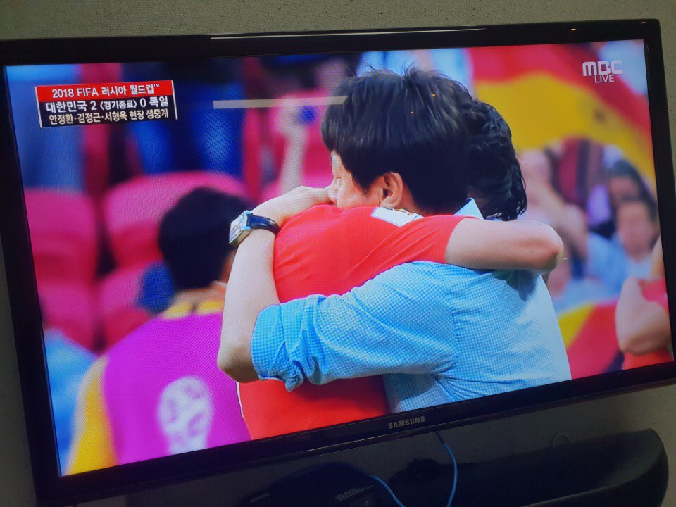 CUBE_PTG's tweet image. [#키노] 우리 선수들 너무 고맙습니다. 고생하셨습니다. 최고로 자랑스럽습니다!! 행복한 밤이에요💜