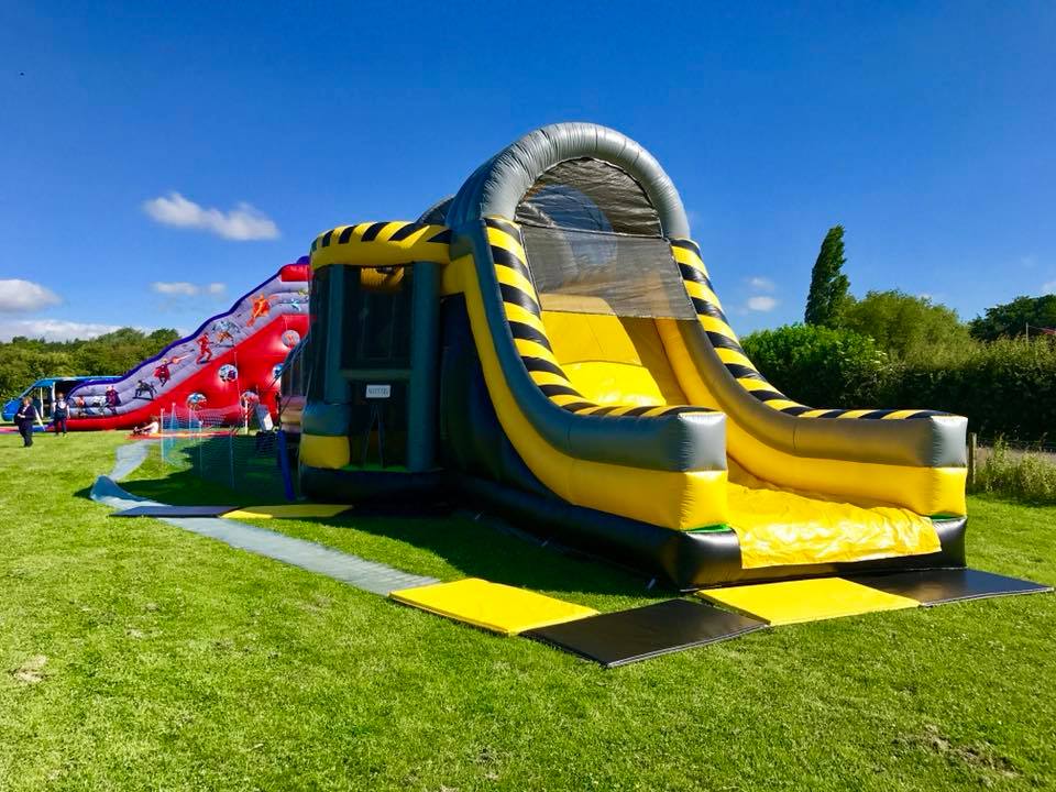 galaxybulls's tweet photo. Drop Everything! #ToxicDrop is the best #inflatable #obstaclecourse of the #summer https://t.co/xSfDTTtCnc https://t.co/r0B1ruhxAi