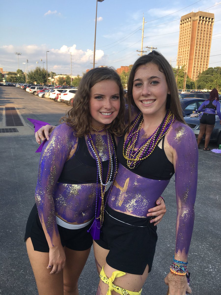 c_wheeler4's tweet photo. happy birthday to this crazy, fun girl! @13SallieSutton thankful we got so close! love you lots! can’t wait to come visit you at Centre ;) https://t.co/8HzUsnAY1E