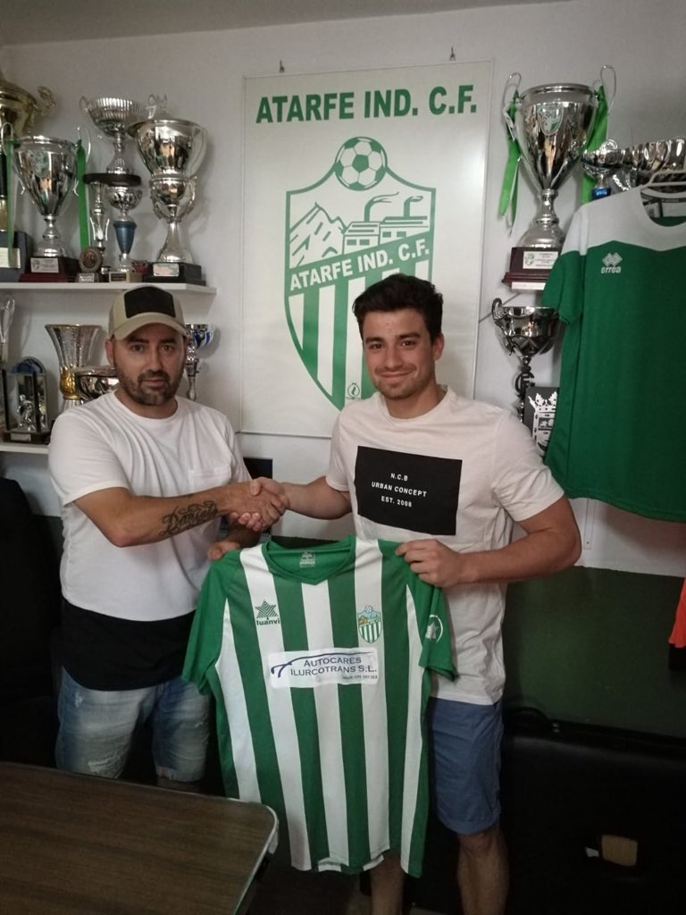 FICHAJES| 

El <a href="/Atarfe_indcf/">Atarfe IND C.F. ⚽️</a> ha llegado a un acuerdo para que Jordi scigliotti se una a las filas del equipo senior atarfeño, procede del <a href="/UD_MARACENA/">U.D. MARACENA</a> y le deseamos suerte y muchos éxitos #jordiverdiblanco 🇳🇬🇳🇬