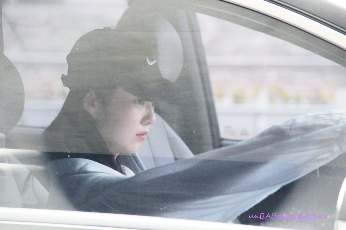 unBAEtableBAEty's tweet photo. 180627 #IRENE #아이린 #redvelet #레드벨벳 https://t.co/AJCxCnKrtR