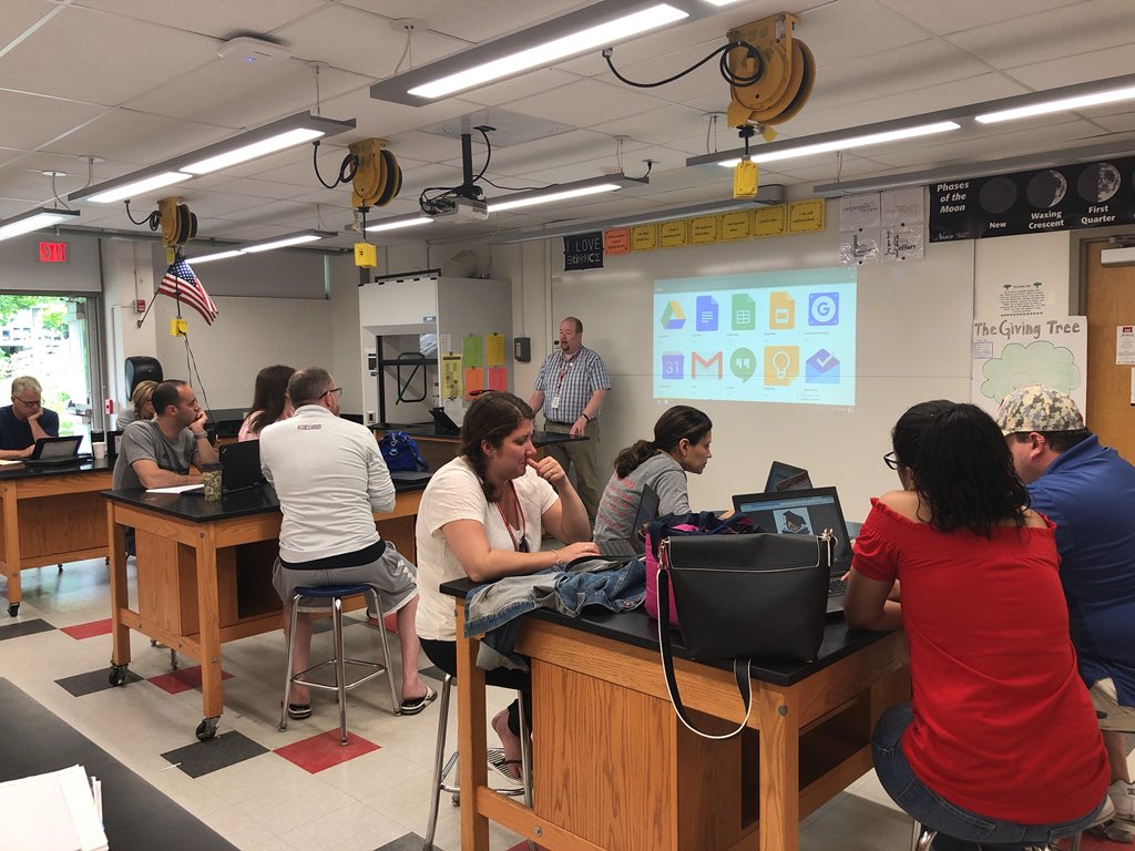 BedfordStaffDev's tweet photo. #Chromebooks are coming to FLHS... and the teachers are at #bcsdbootcamp18 getting ready! 💻 Thanks to @bcsdtechnology for your expertise! https://t.co/ynBa2migLk