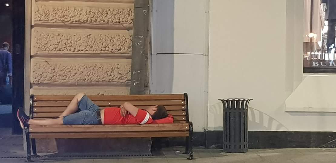 MemesDelPeru's tweet photo. En Rusia, la gente todavía está resaqueada después del triunfo de Perú. ¿Cómo están allá? https://t.co/wuoduv4MoS