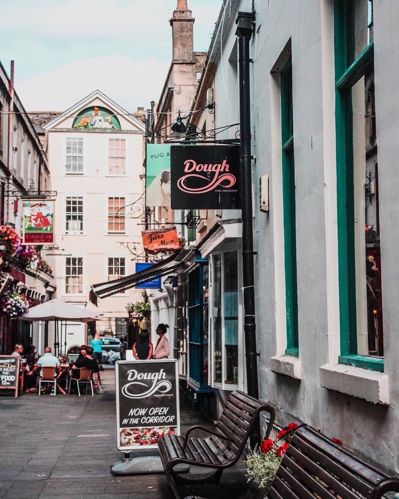 Super lucky to call the very photogenic Northumberland Place home... 🍕
📸: Fab pic by shamiicaptures
#bath #visitbath #doughpizza
