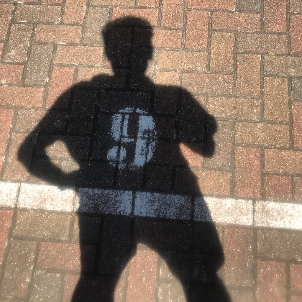 kingphaff's tweet image. I’m now a shadow of my former footballing self #photography #shadows #football #number9