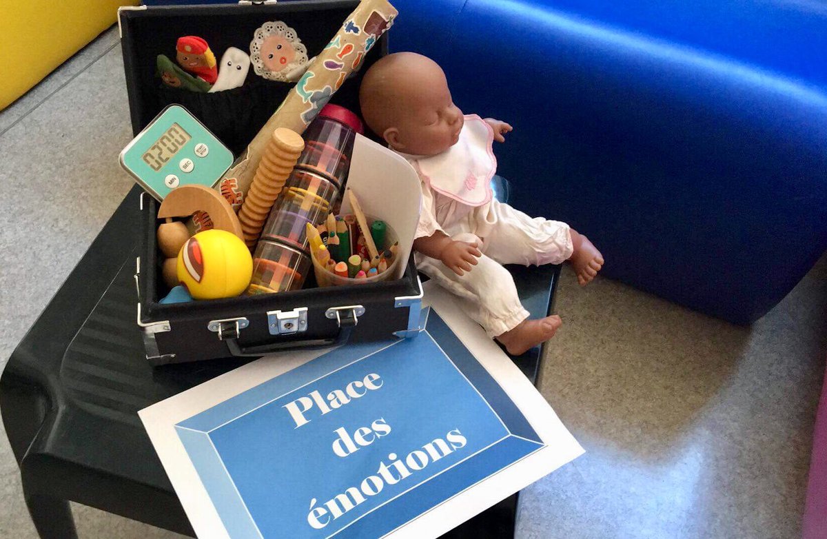 b_sand25's tweet photo. Atelier autour des #émotions. Échanges et analyse de pratiques et d’outils. De beaux projets à venir pour développer les compétences socio-émotionnelles des élèves ! #B8lelab #Circob8 https://t.co/Lkwz9Ecgjh