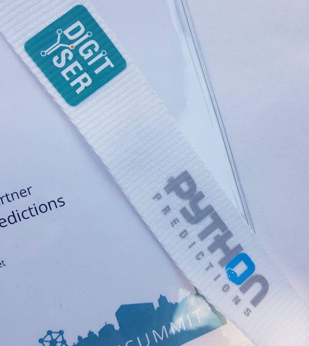 pythonpreds's tweet image. Glad we were able to contribute to another successful #DISUMMIT congrats to the whole team running the show!!! @digityser @pvanimpe