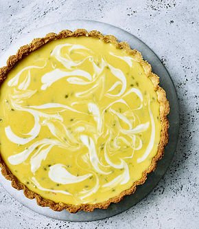 jam1eater's tweet photo. Looking for a stonking dessert to serve up this weekend? Look no further, we present to you the deliciously tangy: Lemon, Lime and Passionfruit Cheesecake Tart! #mouthwatering #perfectpud #dessert #SGFTV
https://t.co/3B5qwjRAa0 https://t.co/NyAqcOv9PT
