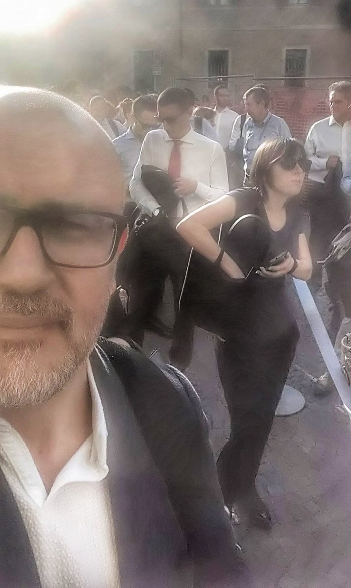 franzrusso's tweet photo. Qui c'è la filansotto il sole per #meetDaugherty l'evento di @mmguru dove stasera ci sarà un grande ospite come @pauldaugh
Seguiteci! https://t.co/FwYFQmaKsR