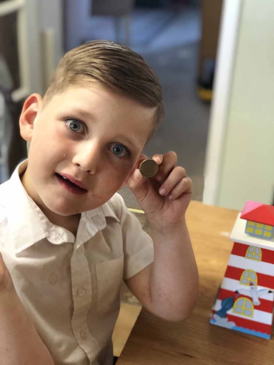 bexhuc's tweet photo. @Stukeley2016 Arthur is disappointed to find an old pound coin in his money box 😢 https://t.co/H08uJ6rEtS