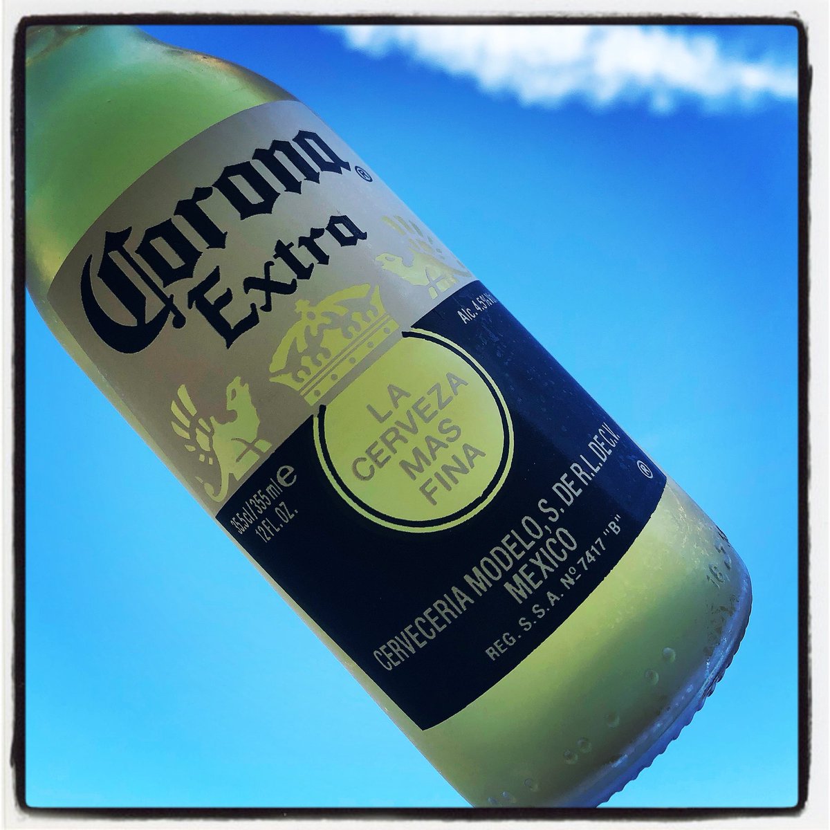 PerOlofDiderot's tweet photo. Gracias #Mexico #corona #0-3 vs #Sweden 🙏💙💛🇸🇪🇲🇽 and congrats to both teams #readyfornextround #worldcup2018 https://t.co/ATsMupcPKC