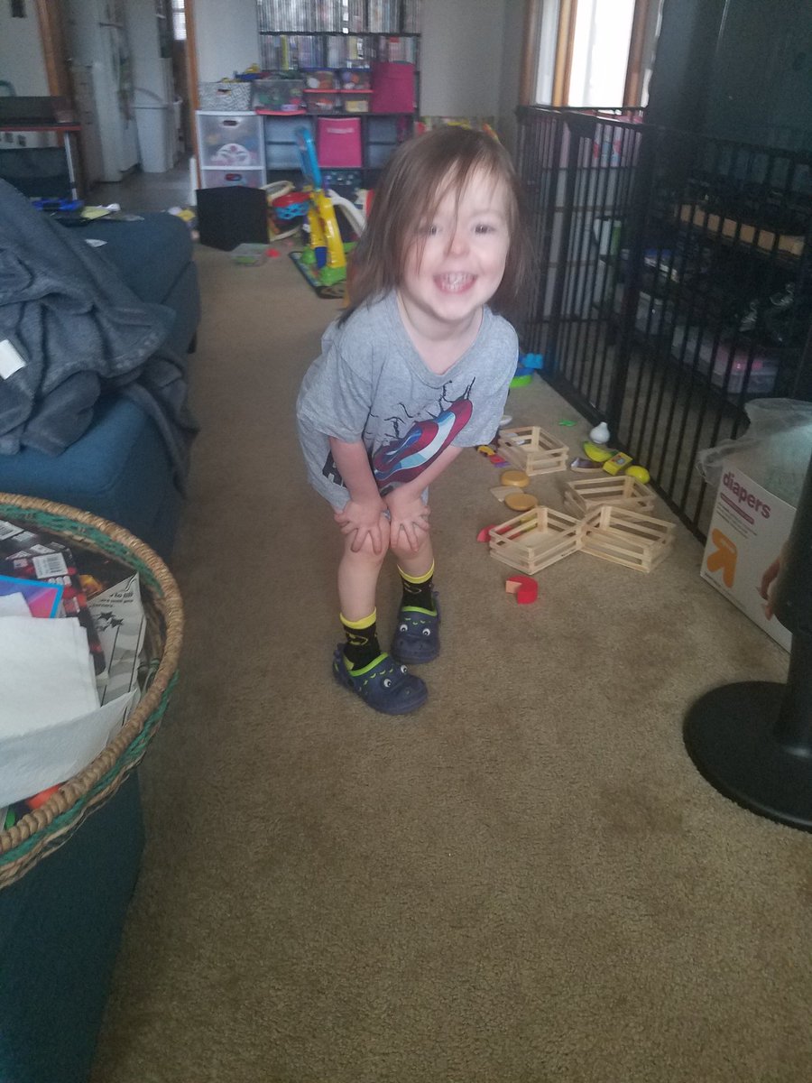 trixie_rixie's tweet photo. @nerdificent my daughter repping both DC and Marvel #batmansocks https://t.co/AokdxFUl3K
