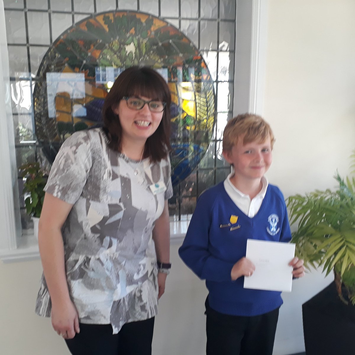 dowlane1's tweet photo. @primaryandrew Ryan last job as head boy donating to strathcarron hospice  a lovely way for funds left from P7leavers party to be used❤ feeling very proud of your suggestion to do this ryan and your wonderful year group agreeing 😊 https://t.co/ytpIBjmNSu