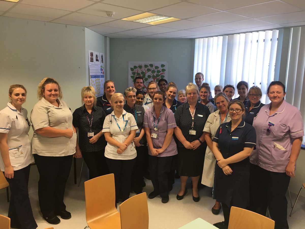 LauraHarrison27's tweet photo. The first Respiratory service improvement meeting as the Vision Room! Great to hear feedback @OneBrearley @WardBrearley2 @Brearley_3 @HopcraftKerry & students @ShuAdultNursing for #GIAG week & planning next steps on our SI journey #TeamMAPS💦🍽🛏 https://t.co/fWlpZFNflg