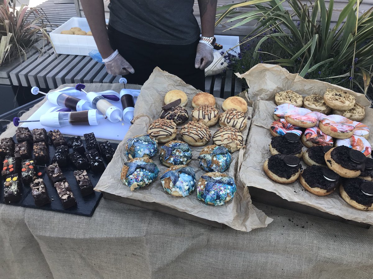 Vicky_stevens1's tweet photo. These doughnuts are insane!!!! 🍩  check out @berightbake https://t.co/3yvvgfzJ01