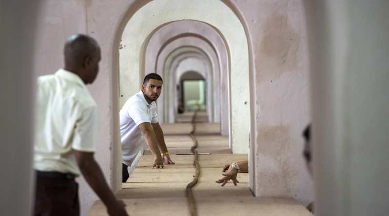 vtolacigars's tweet photo. Cuban cigar roller, Jose "Cueto" Castelar, beat his own record for the world's longest hand rolled cigar, creating a 90-metre specimen in honour of former leader Fidel Castro's 90th birthday. This was completed with help of dozens of local workers over two weeks. #Cigar #VTOLA https://t.co/AohiG8zOtE