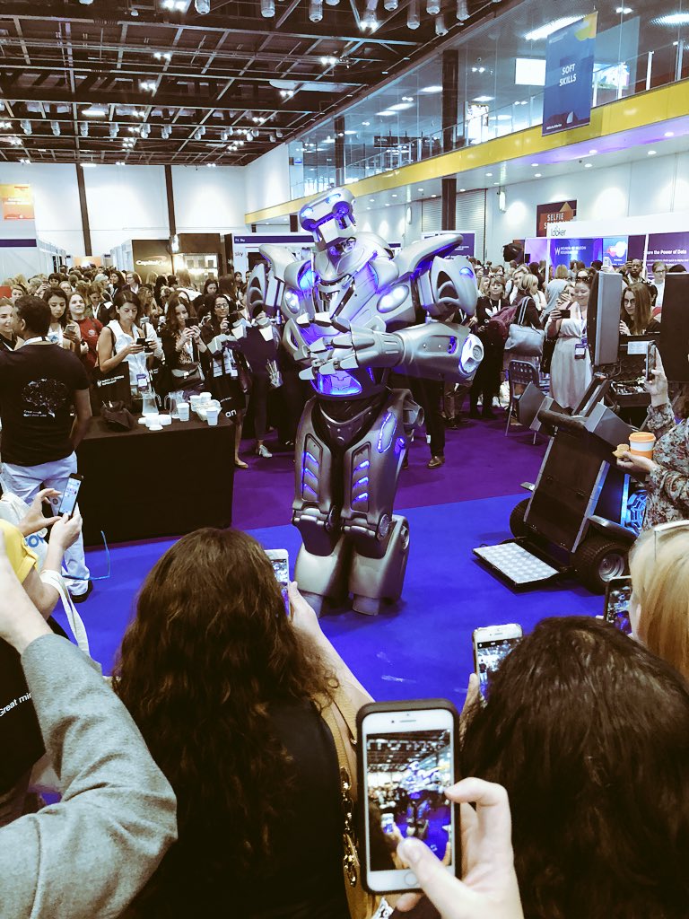 CarysParry's tweet photo. Great few days at the Women of Silicon Roundabout conference! 👩‍💻💻💙 Thanks @MaddoxWinSeries #womenofsiliconroundabout #WomeninTech #ynap #WinTechSeries https://t.co/y6ItsGzLcv