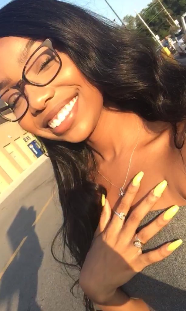 _zoeeexo_'s tweet photo. #WhosWhoAtMyASU
โขIโm Zoรซ ๐ธ๐พ๐
โขfrom Huntsville AL ๐#quarterSix
โขFreshman ๐#MyASU22 ๐
โขDance Major ๐ฏโโ๏ธ๐
โขthe Honest friend๐(because I love you ๐)
โขIโm always somewhere Dancing, Doing makeup, or sleeping๐๐ (oh and I make wigs, $40 ๐) https://t.co/NlIasQwp4x