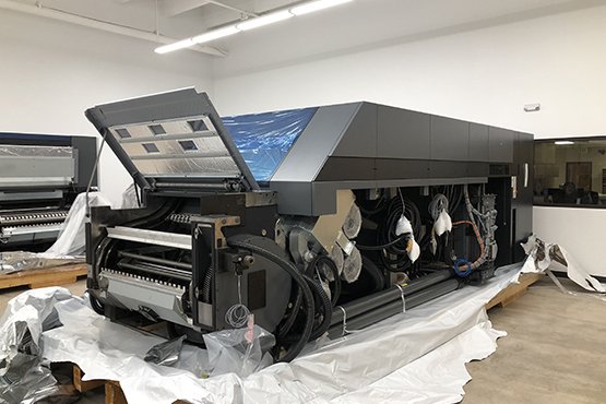 WarnekePaperBox's tweet photo. Christmas came early to WPB! We're unwrapping our PRIMEFIRE — one giant piece at a time!
.
#Heidelberg #Primefire #WarnekePaperBox #DigitalPrintingPress #DigitalPrinting #Printing #DigitalTechnology #PrintingTechnology @Heideldruck @HeidelbergNA https://t.co/pzd3BSRnLy