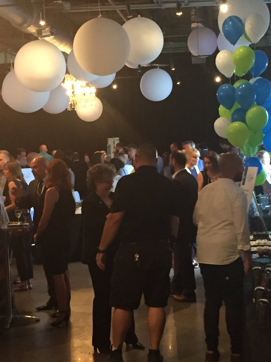 Very excited to be here supporting <a href="/360kids_york/">360°kids</a> #everykidmatters #oysters <a href="/1059TheRegion/">105.9 The Region</a> the balloon burst is my fav