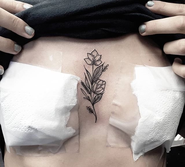 تويتر Jherelle Jay على تويتر This One Is Off My Flash Sheet And Is In The Cutest Place Ever Floral Sprig Flowers Sternum Tattoo Stem Finelinetattoo Girlswithtattoos Black
