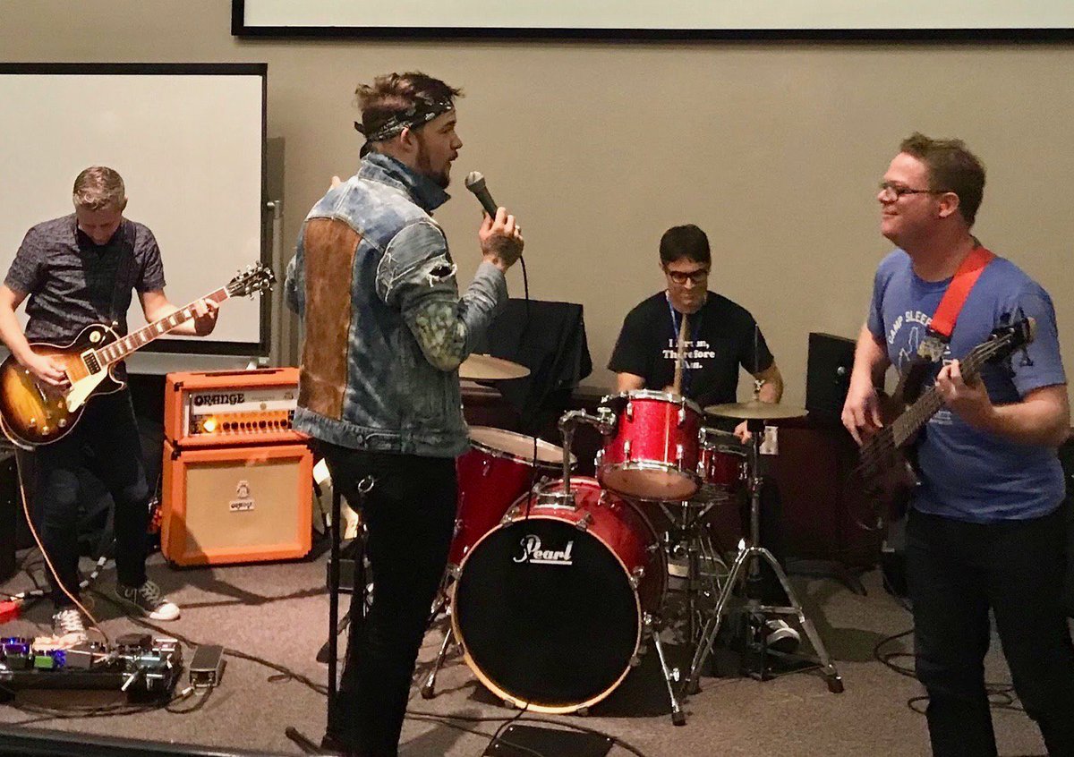 mdthib's tweet photo. Embodying grooves of Zeppelin at #APME2018 with @GDylanSmith @clintrandles and the insane @DurbinRock. Wow, fun! https://t.co/XJ9kKV1wYC