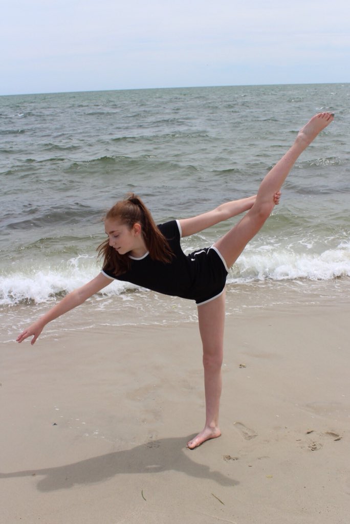 galiberti's tweet photo. We have checked in to our 2 bedroom cottage at the @rjresorts #BlueWaterResort and it is lovely! Lauren is enjoying stretching on the beach in preparation for Dance Nationals! @VisitMA #VisitMA #capecod #yarmouth #privatebeach #NewEngland #SummerIsHere #summervacation #Dance #Ad https://t.co/AM3MQLne7B
