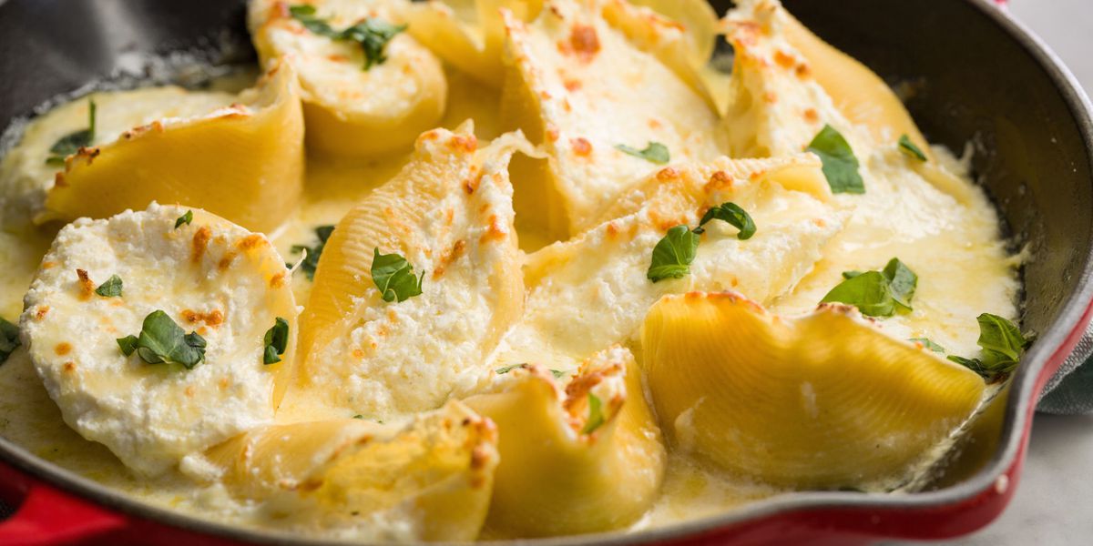 Four-Cheese Stuffed Shells dlsh.it/8tWuD3V